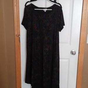 EUC XL Lularoe Elegant Carly black with multiple c